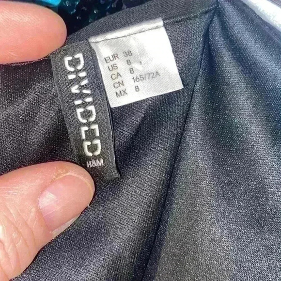 Divided sequined mini skirt - Picture 3 of 3